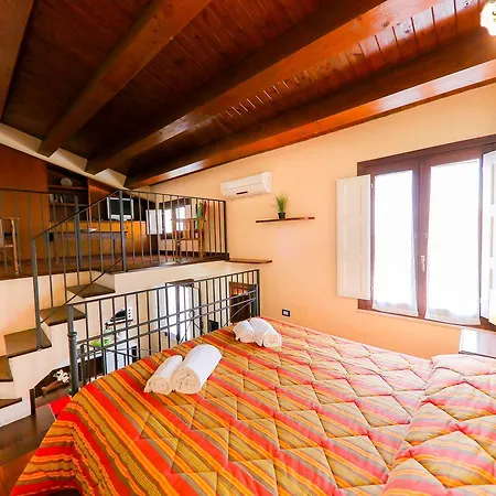 Madonie Holidays Apartamento