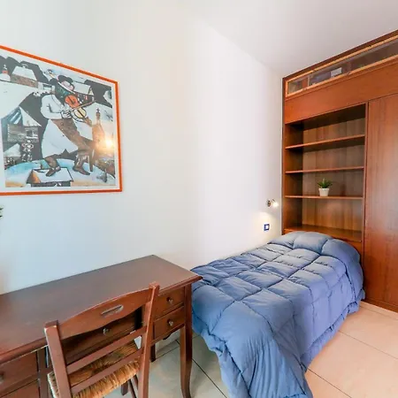 Madonie Holidays شقة *