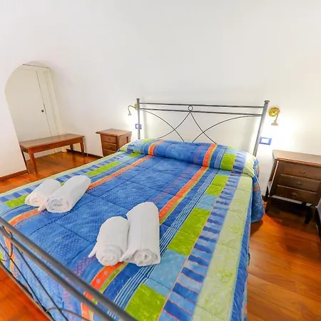 Madonie Holidays تْشيفالو