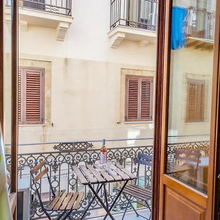 Madonie Holidays * تْشيفالو