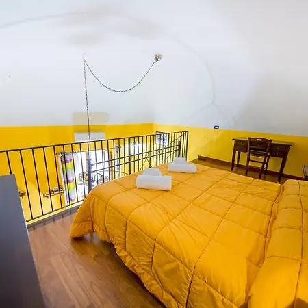 Madonie Holidays شقة