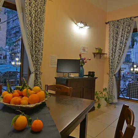 Madonie Holidays شقة