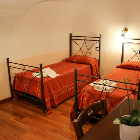 Madonie Holidays شقة